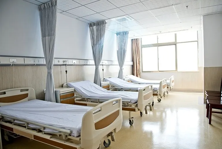 Air conditioning for hospitals & clinics